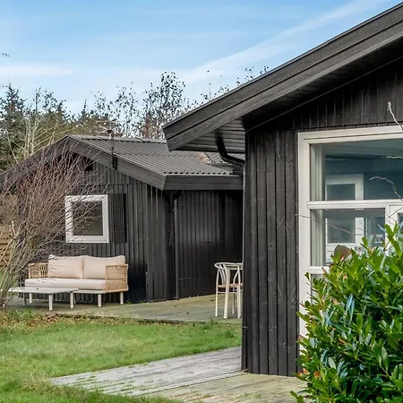 Talvikki - 1-2km From The Sea By Interhome